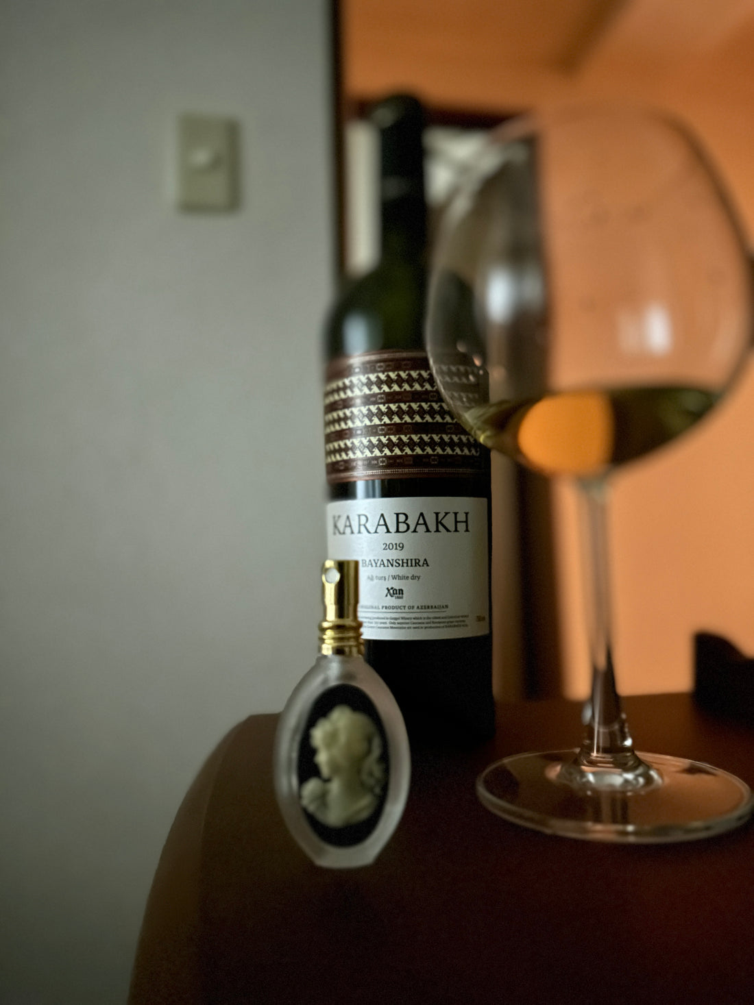 アゼルバイジャン 地ブドウ　白ワイン　KARABAKH